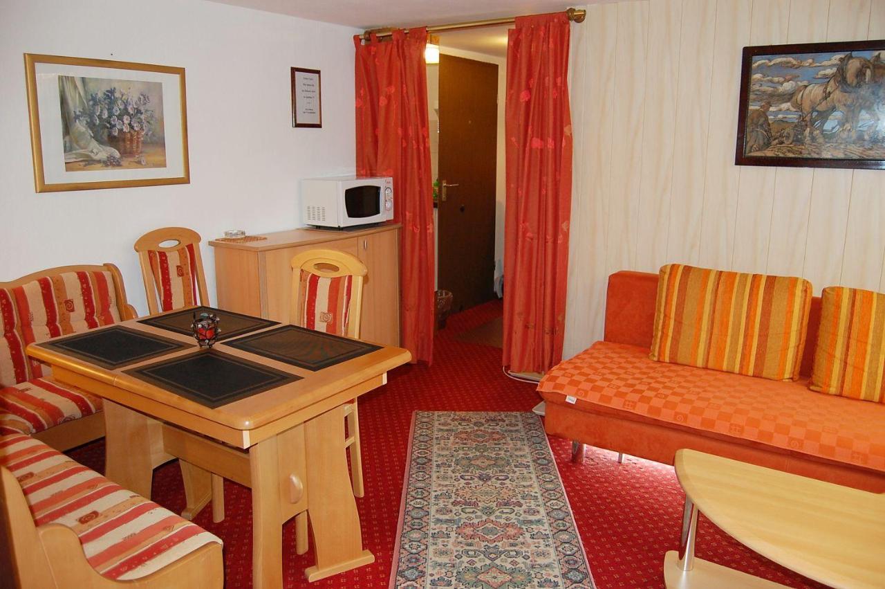 Hotel - Pension - Heidelberg Inkl. Chiemgaukarte โรพอลดิง ภายนอก รูปภาพ