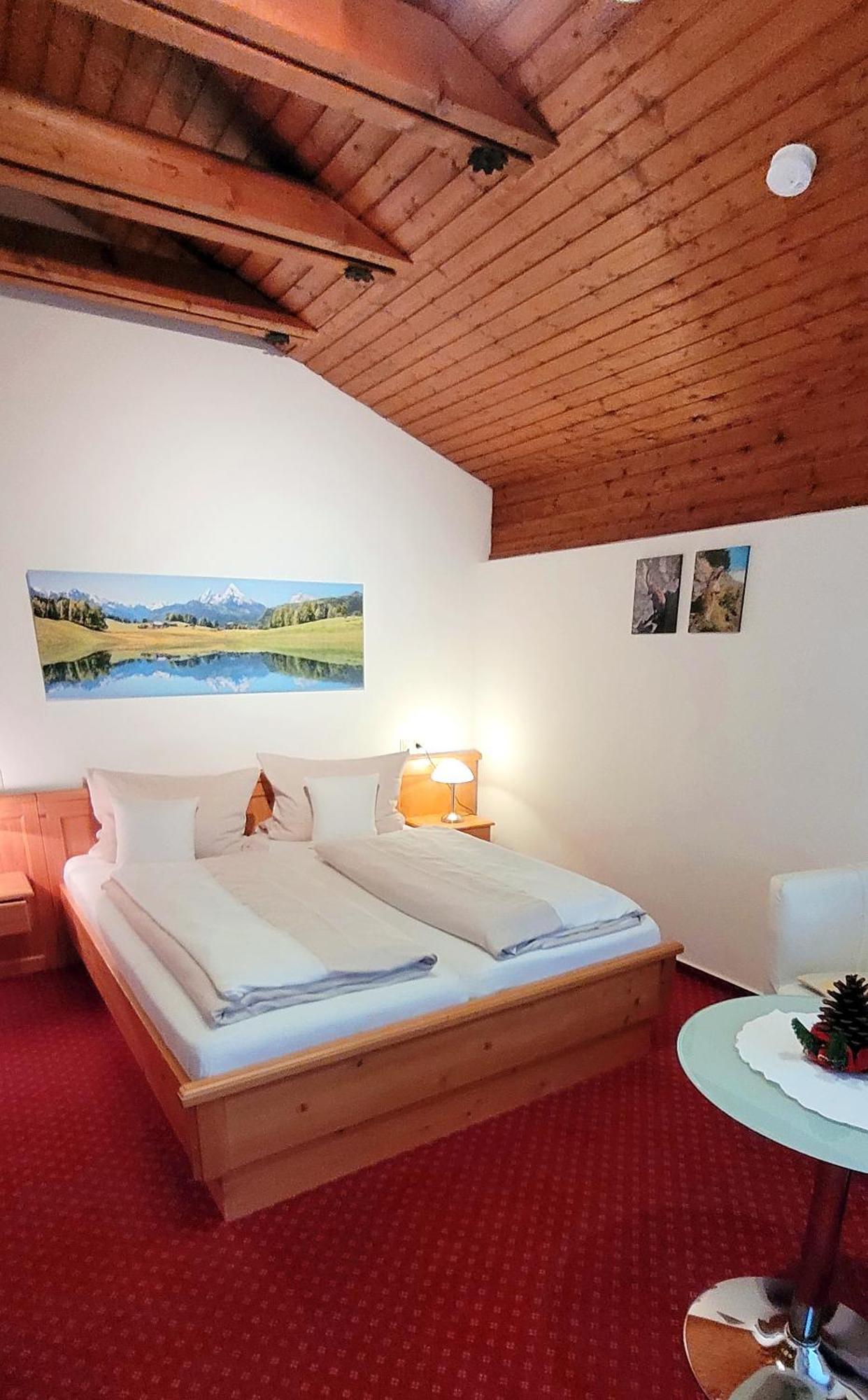 Hotel - Pension - Heidelberg Inkl. Chiemgaukarte โรพอลดิง ภายนอก รูปภาพ